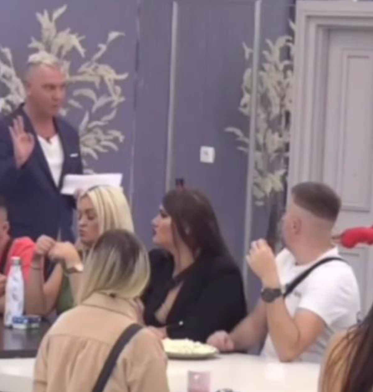 Skandal u Eliti! Anđela isprovocirala Milana Miloševića: On zagrmeo pa joj očitao bukvicu, ovo je ona uradila