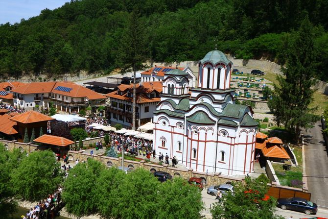Manastir Tumane, liturgija, mosti svetog zosima