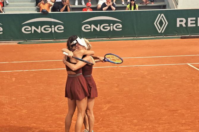 Olga Danilović, Anastasija Potapova Olga Danilović, Anastasija Potapova
