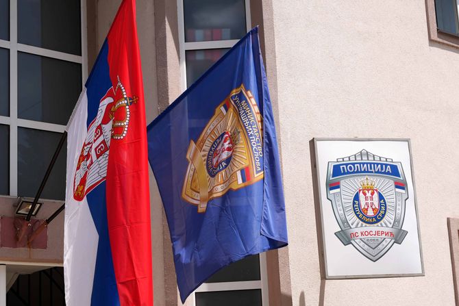 DAČIĆ KOSJERIĆ POLICIJA