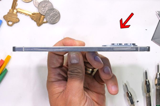 Samsung Galaxy S25 Edge test savijanja