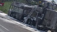 Deca čiji je autobus izgoreo tokom ekskurzije 7 dana ne idu u školu, grad nudi pomoć: Roditelji najavili tužbu