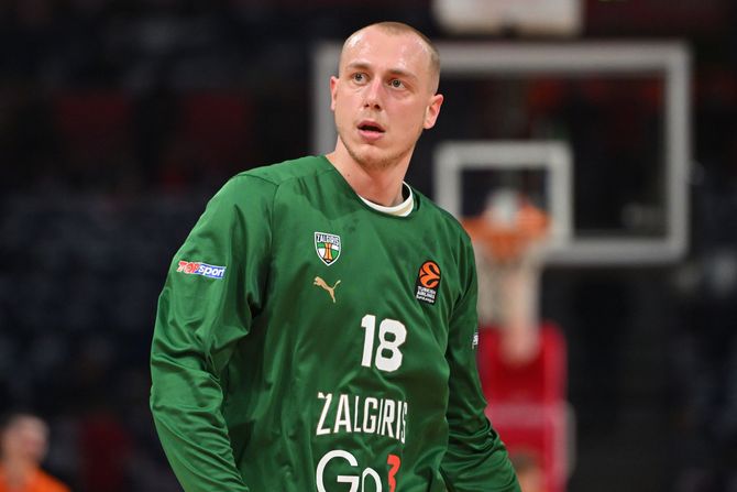 Alen Smailagić - KK Žalgiris Alen Smailagić - KK Žalgiris