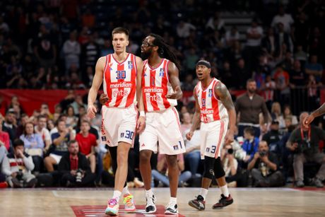 Filip Petrušev, Džon Braun III, Ajzea Kenan