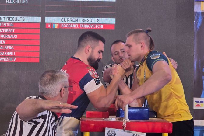Nemanja Veđić, obaranje ruku Nemanja Veđić, obaranje ruku