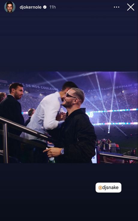 Novak Đoković i DJ Snake na stadionu Parc des Princes Novak Đoković i DJ Snake na stadionu Parc des Princes