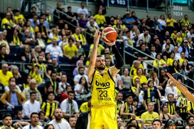 Marko Gudurić - KK Fenerbahče Marko Gudurić - KK Fenerbahče