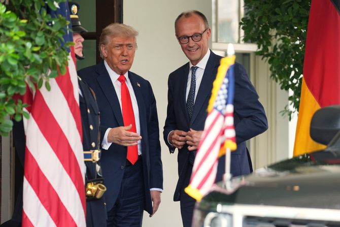 Donald Tramp Fridrih Merc Donald Trump Friedrich Merz Bela kuća Vašington Donald Tramp Fridrih Merc Donald Trump Friedrich Merz Bela kuća Vašington