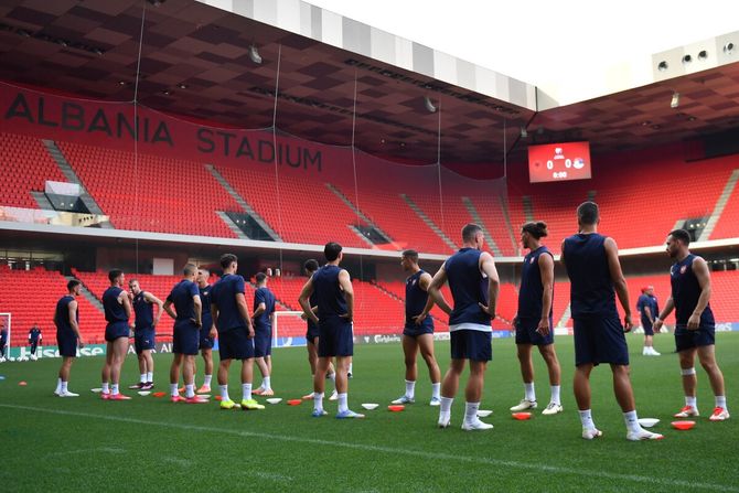Fudbalska reprezentacija Srbije, Fudbalska reprezentacija Albanije, Trening, Srbija - Albanija, Tirana