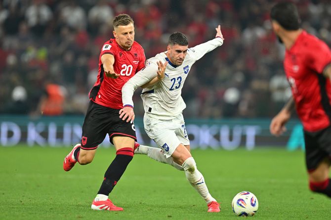 Fudbal Srbija - Albanija, Dušan Vlahović Fudbal Srbija - Albanija, Dušan Vlahović