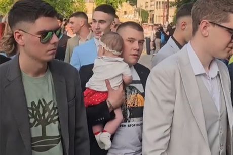 Luka Ristanović, matura, beba, sestra