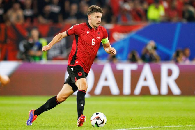 Berat Đimšiti - fudbalska reprezentacija Albanije Berat Đimšiti - fudbalska reprezentacija Albanije