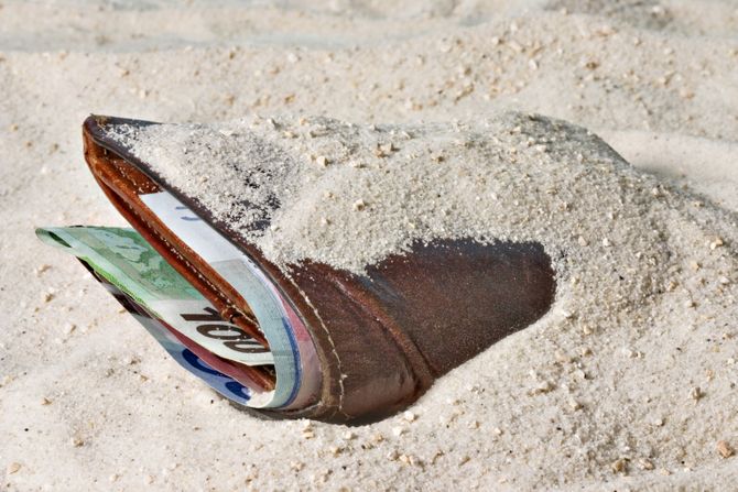 Novčanik na plaži Novčanik na plaži