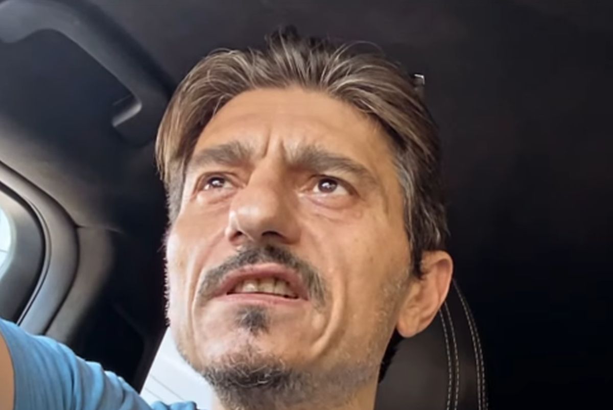 Crveno-beli direktno prozvali Janakopulosa: "Gde su tebi fotografije iz vojske?"