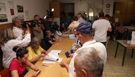 Predstavnici opozicije pregledaju izborni materijal u Zaječaru