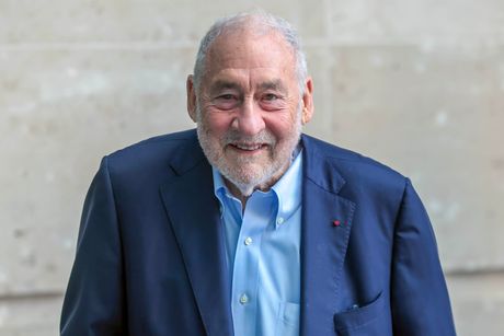 Joseph Stiglitz Džozef Štiglic Joseph Stiglitz Džozef Štiglic