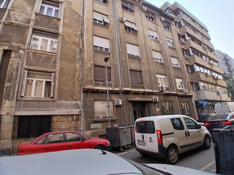 Izvršitelji, Krunska 41 Izvršitelji, Krunska 41