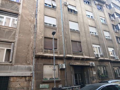 Izvršitelji, Krunska 41 Izvršitelji, Krunska 41