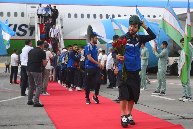 Fudbalska reprezentacija Uzbekistana Fudbalska reprezentacija Uzbekistana