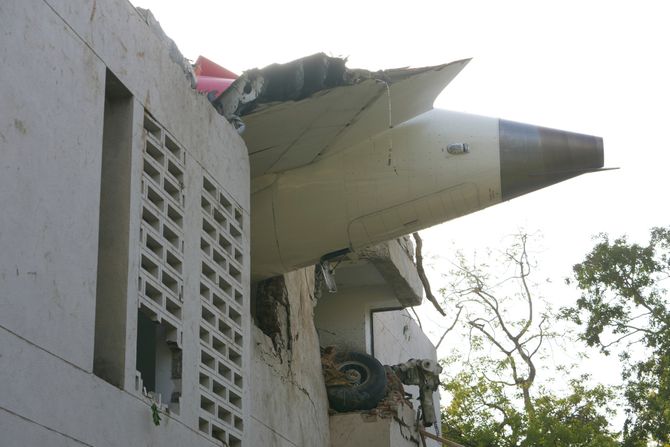 Indija avion pad udes nesreća Indija avion pad udes nesreća