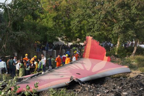 Indija avion pad udes nesreća Indija avion pad udes nesreća
