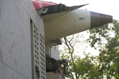 Indija avion pad udes nesreća Indija avion pad udes nesreća