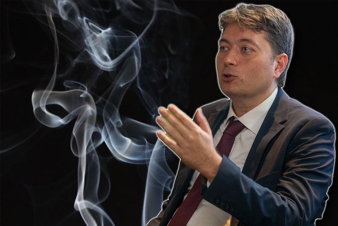 Vladislav Volarević, ŽIVI ŽIVOT PUNIM PLUĆIMA Recimo NE duvanskom dimu Vladislav Volarević, ŽIVI ŽIVOT PUNIM PLUĆIMA Recimo NE duvanskom dimu