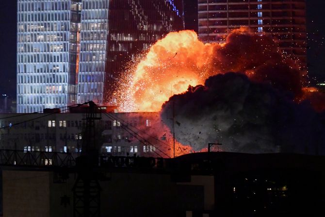 Iranski napad na Izrael Iranski napad na Izrael