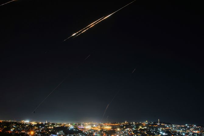 Iranski napad na Izrael Iranski napad na Izrael