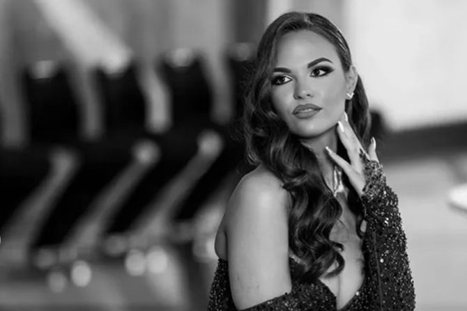 Jelena Simić, maturantkinja Jelena Simić, maturantkinja