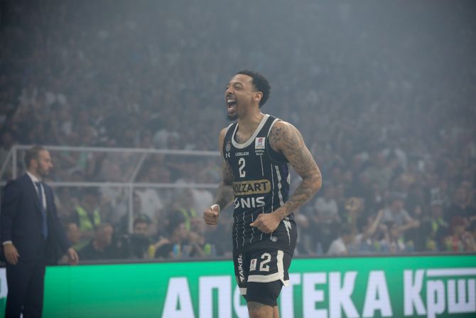 Karlik Džons Karlik Džons