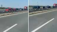 NE koristite Miloš Veliki: Lančani sudar na auto-putu u smeru ka Čačku, sve stoji