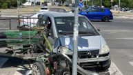 Jezivi snimak sudara motokultivatora i mercedesa: Jako je puklo, očevici tvrde da je samo 1 krivac