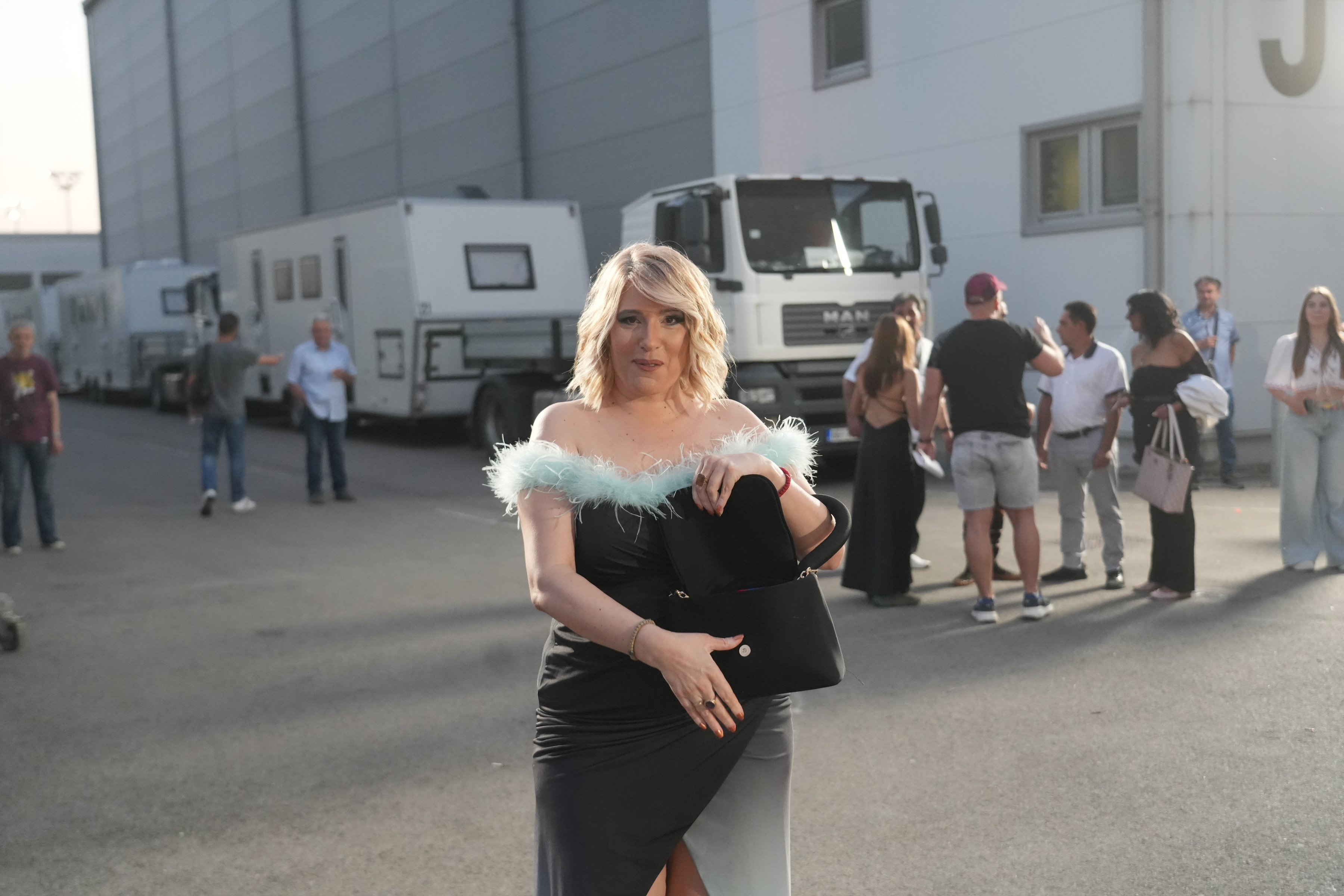Jelena Golubović došla na finale Farme i utegla se u haljinu: Ostaćete u šoku kada vidite šta je obula