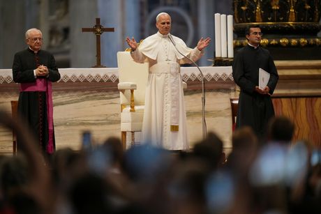 Papa apeluje na razum Vatican Pope Papa apeluje na razum Vatican Pope