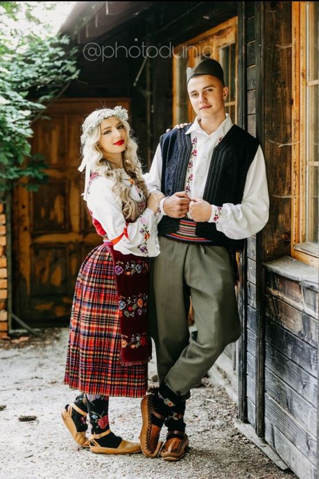 Maturanti narodna nošnja Maturanti narodna nošnja