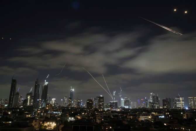 Gvozdena kupola Tel Aviv Iran napao Izrael Gvozdena kupola Tel Aviv Iran napao Izrael