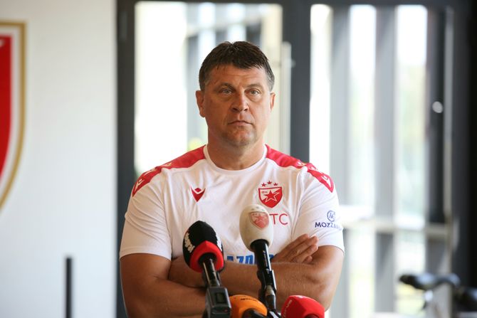 Okupljanje i početak priprema FK Crvena Zvezda