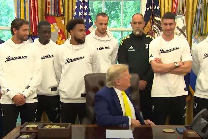 Donald Tramp, Dušan Vlahović, FK Juventus Donald Tramp, Dušan Vlahović, FK Juventus