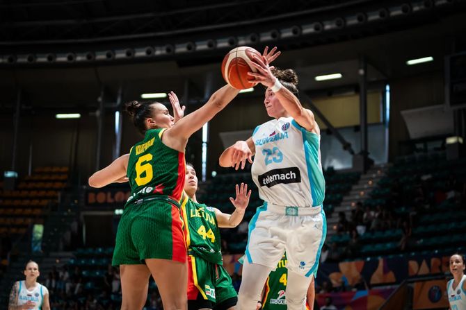 Ženska košarkaška reprezentacija Slovenije Ženska košarkaška reprezentacija Slovenije