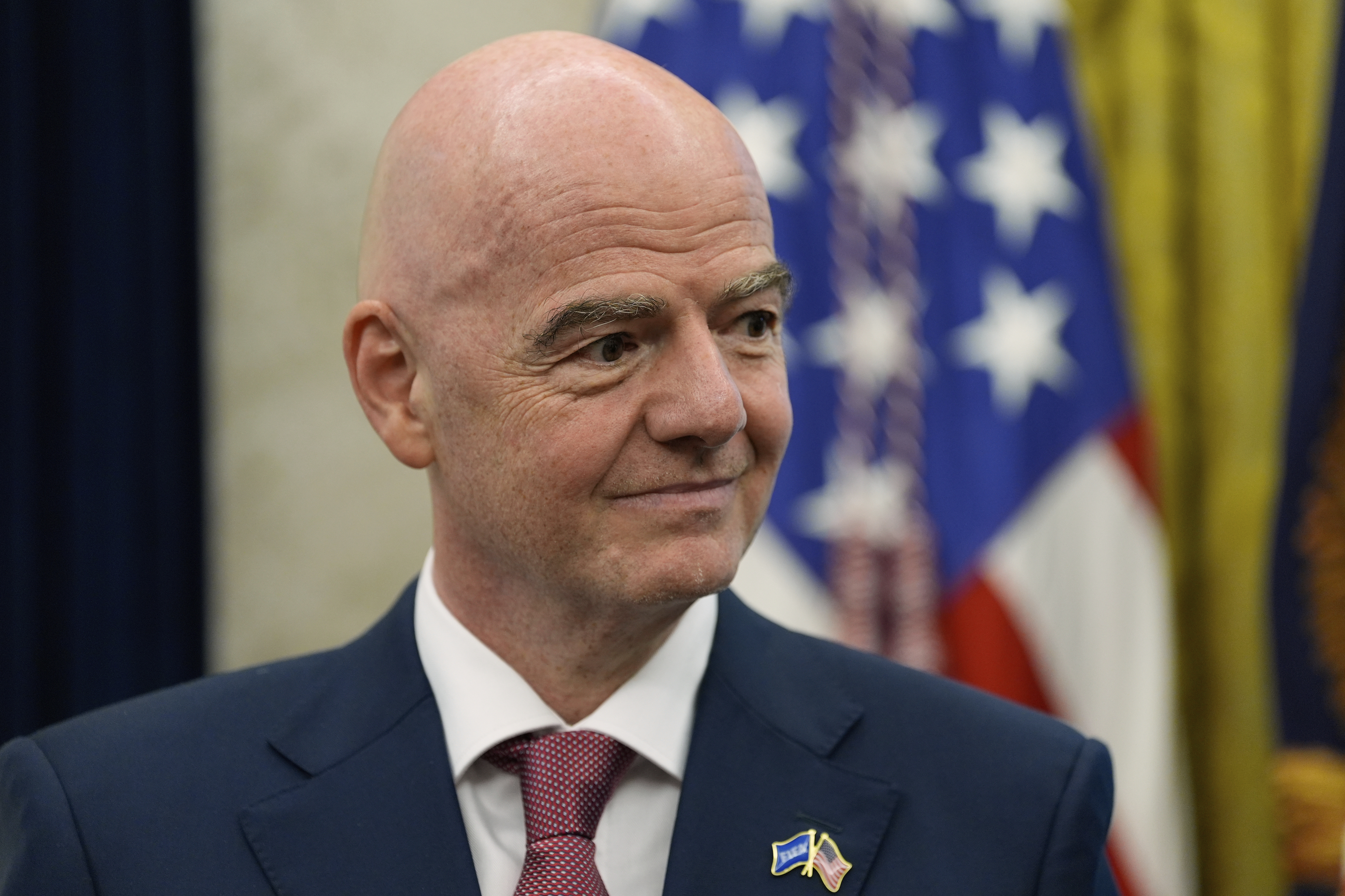 Infantino gutao knedle dok ga je novinar BBC rešetao pred Svetsko prvenstvo: “Da li vas je sramota?”