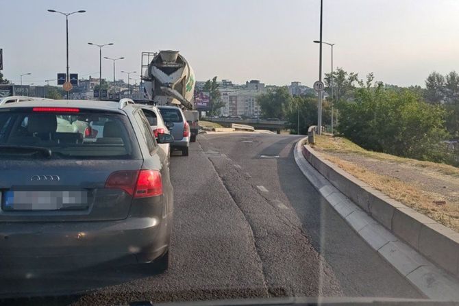 Autoput kolaps gužva saobraćaj Autoput kolaps gužva saobraćaj