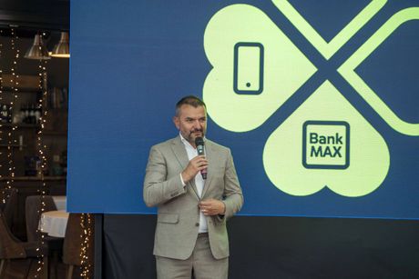 Aleksandar Bogdanović, Yettel Aleksandar Bogdanović, Yettel