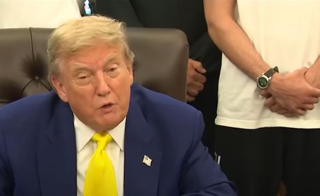 Donald Tramp, Dušan Vlahović Donald Tramp, Dušan Vlahović