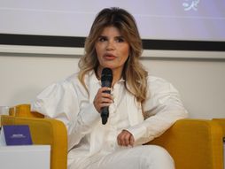 Nisi Sama, panel diskusija