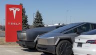 Tesla ponovo povlači Cybertruck! Ovaj put zbog svetlosne trake koja može otpasti tokom vožnje