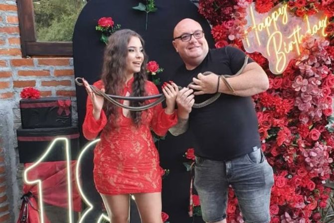 Vladica sa ćerkom Vladica sa ćerkom
