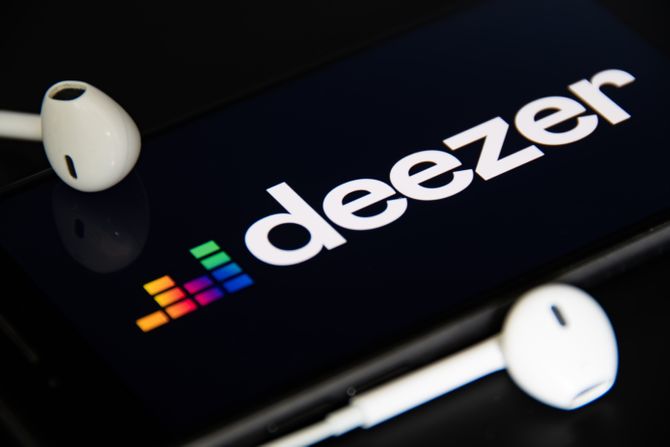 Dizer, Deezer, muzika