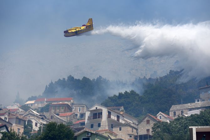 HRVATSKA, POŽAR, OMIŠ HRVATSKA, POŽAR, OMIŠ