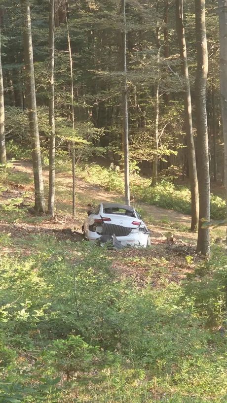 Saobraćajna nesreća Sljemen, mercedes